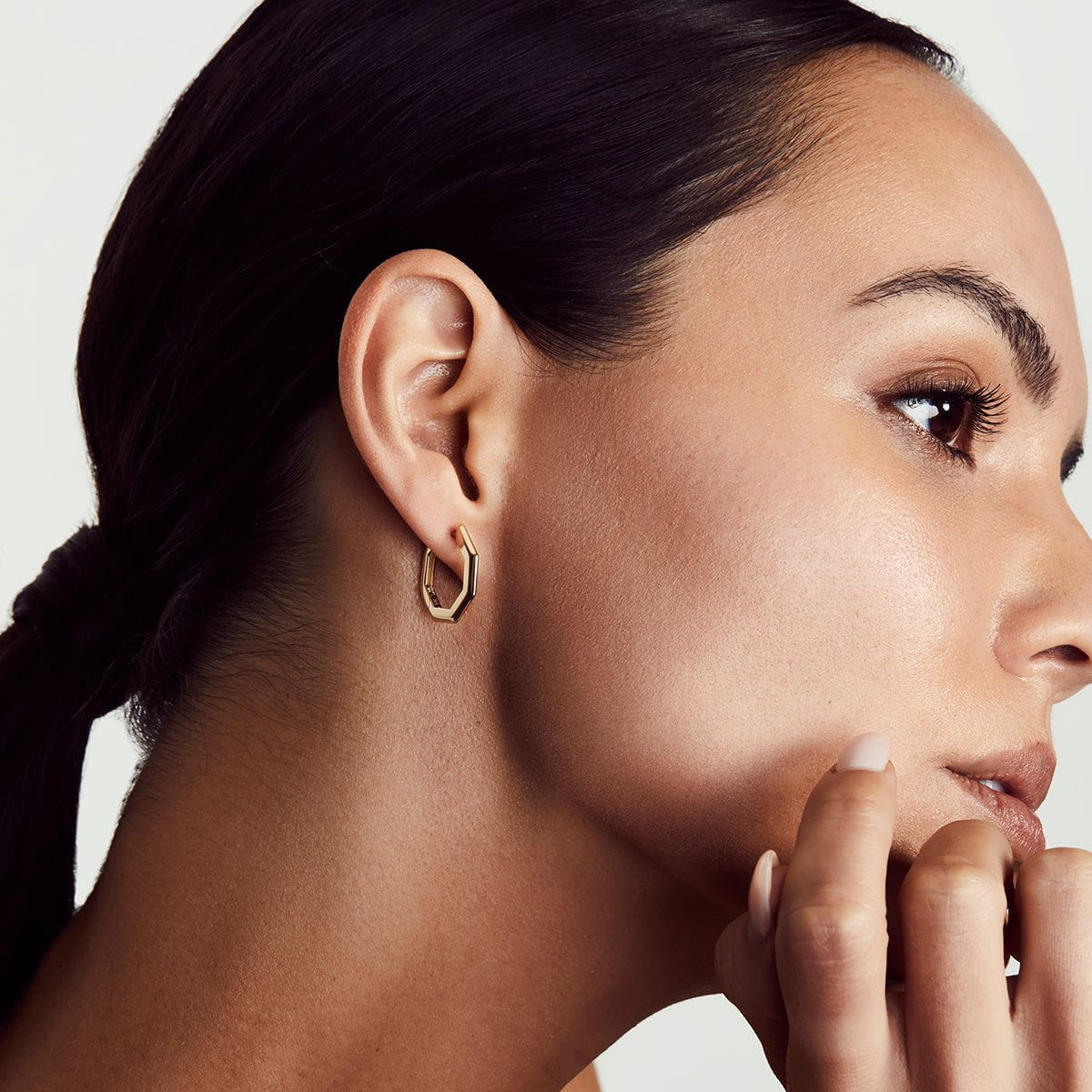 Medium Octave Knifed Hoop Earrings - Image 3
